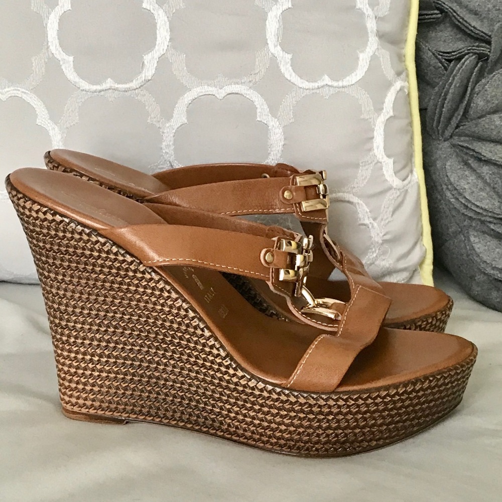 ♥️Contessa Tan Wedges- 8.5